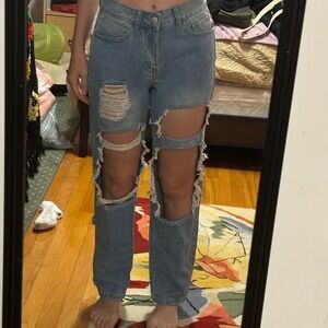 Cut out baggy jeans
